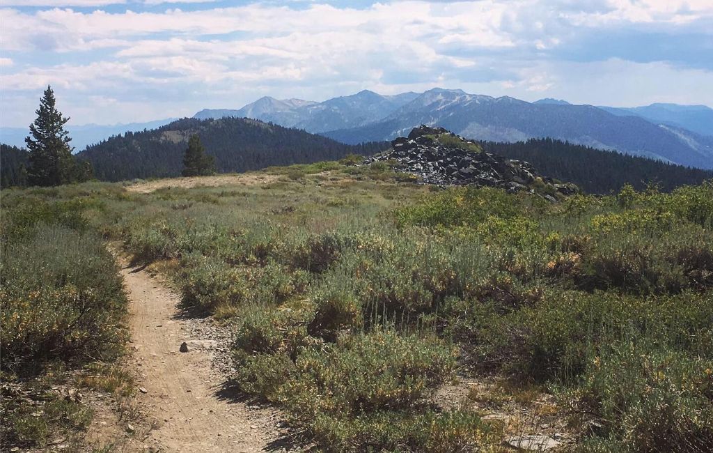 Gabay sa hiking ng Tahoe Rim Trail
