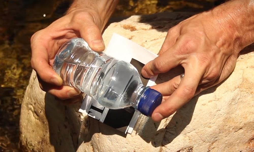 Come fare il fuoco con la bottiglia di plastica