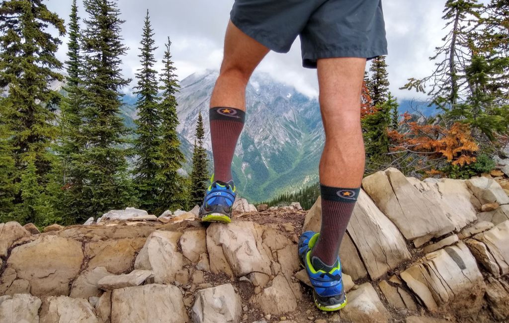 10 meilleures chaussettes de randonnée pour la randonnée longue distance