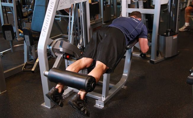 Movimientos de aislamiento muscular que no debe omitir en el gimnasio