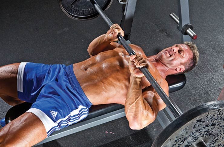5 ejercicios intensos para ayudarlo a desarrollar tríceps monstruosos como Dwayne 'The Rock' Johnson