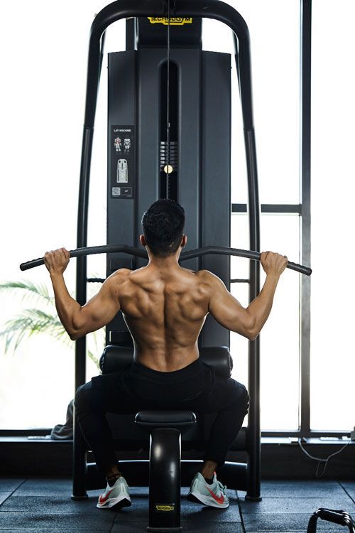 Come costruire più muscoli e ottenere jacked senza usare steroidi