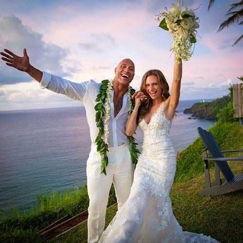 ड्वेन जॉनसन ने गर्लफ्रेंड लॉरेन हैशियान से शादी की