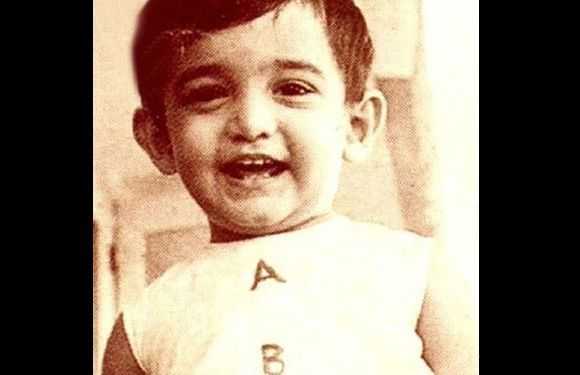 Fotos da infância de Bollywood Celebs-Amir Khan