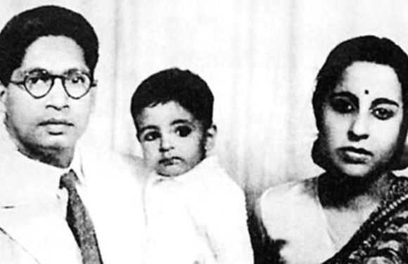Снимки от детството на Боливудски знаменитости-Амитаб Баччан