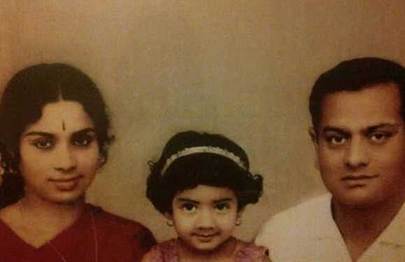 Φωτογραφίες παιδικής ηλικίας του Bollywood Celebs-Sridevi