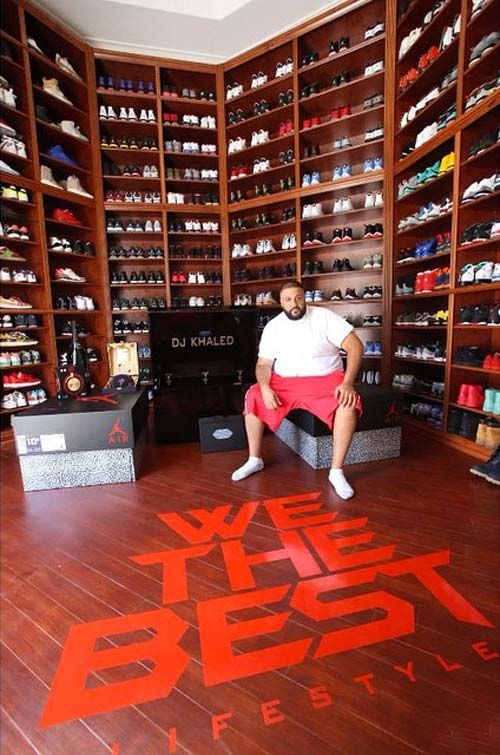 DJ Khaled tiene una cantidad tan increíble de zapatillas que incluso su armario de $ 8 millones no es lo suficientemente grande