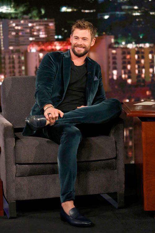 10 alkalommal Chris Hemsworth bebizonyította, hogy ő a divat istene, aki ellop mindenkinek mennydörgését