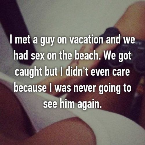 Ces 17 confessions torrides sur le fait de faire l'amour sur la plage sont trop chaudes pour être traitées