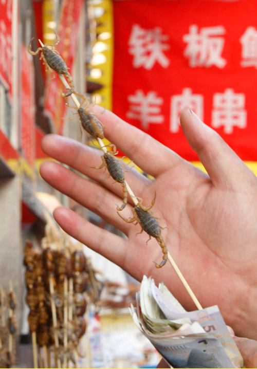 Hiina märjad turud, mis vallandasid koroonaviiruse äritegevuse jätkamise, ja nahkhiired on tagasi menüüs