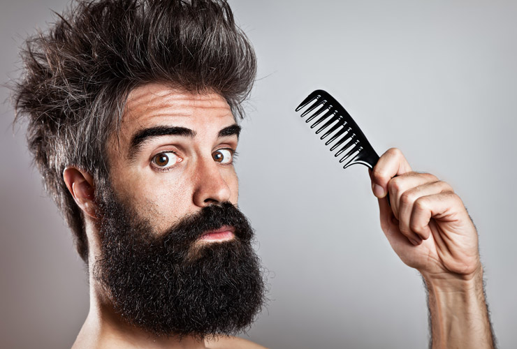 4 formas sencillas de preparar tu cabello para atarlo en un moño de hombre, cuando los salones no son una opción