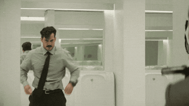 Henry Cavill varázslatosan növekszik egy szakáll és egy ingzseb az MI 6-os jelenetben, és összezavarja az embereket