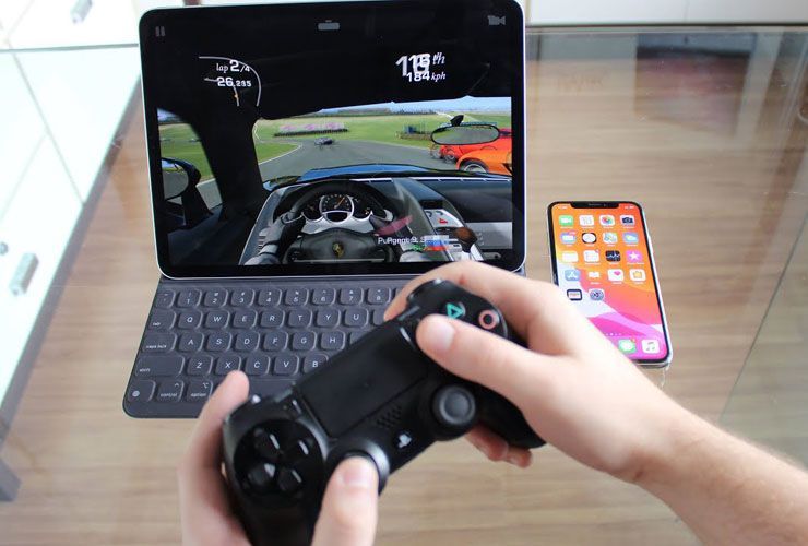 PlayStation 4 डुअलशॉक और Xbox One कंट्रोलर को iPhone और iPad के साथ कैसे कनेक्ट करें?
