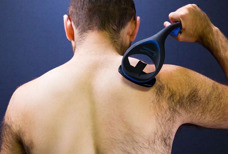 kako odstraniti dlake na hrbtu