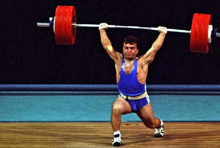 Наим Сюлейманов, Единственият човек в историята на вдигането на тежести, който вдига тройно повече телесно тегло