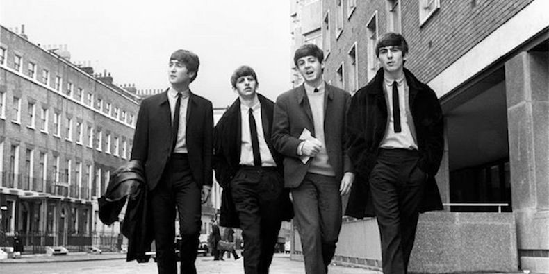 15 jongensbands van The Monkees naar één richting die ons door de jaren heen geweldige muziek hebben gegeven