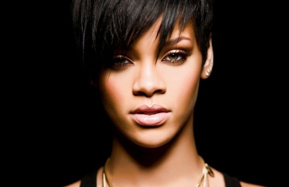 Celebridades con los labios más calientes - Rihanna