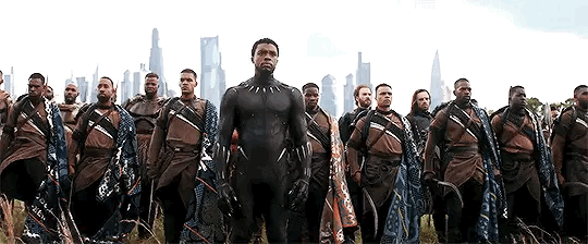 T'Challa przeszedł od `` Wakanda Forever '' do `` Wakanda Whaters '' na premierze `` Infinity War ''