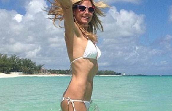 Legmelegebb bikini testek - Heidi Klum