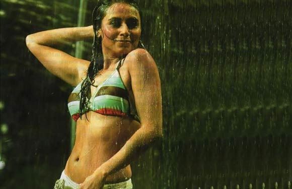 Los cuerpos de bikini más calientes - Rani Mukherji