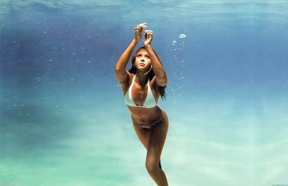 Karstākie bikini ķermeņi - Džesika Alba