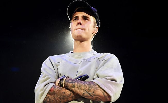 Nevetséges követelések Justin Bieber részéről India koncertje iránt