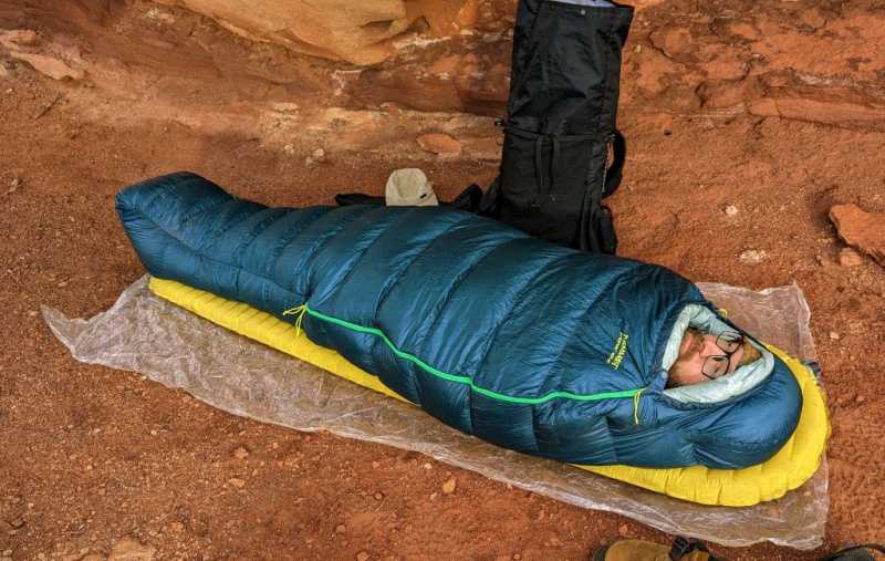   Wanderer mit Therm-a-Rest Hyperion 20f
