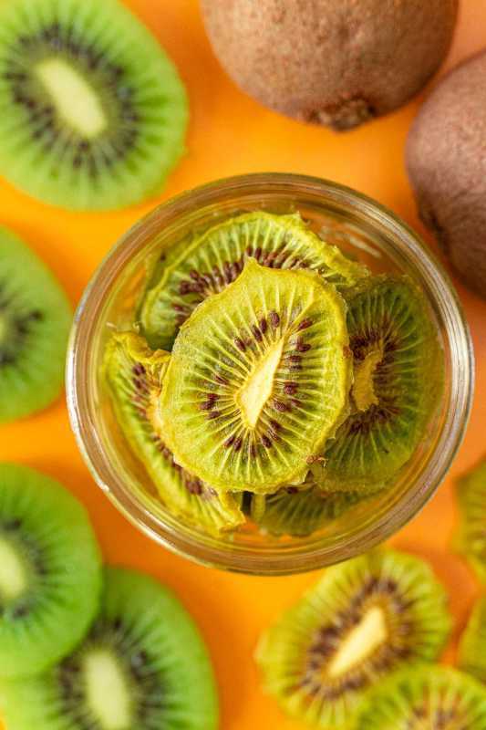 Paano mag-dehydrate ng kiwi