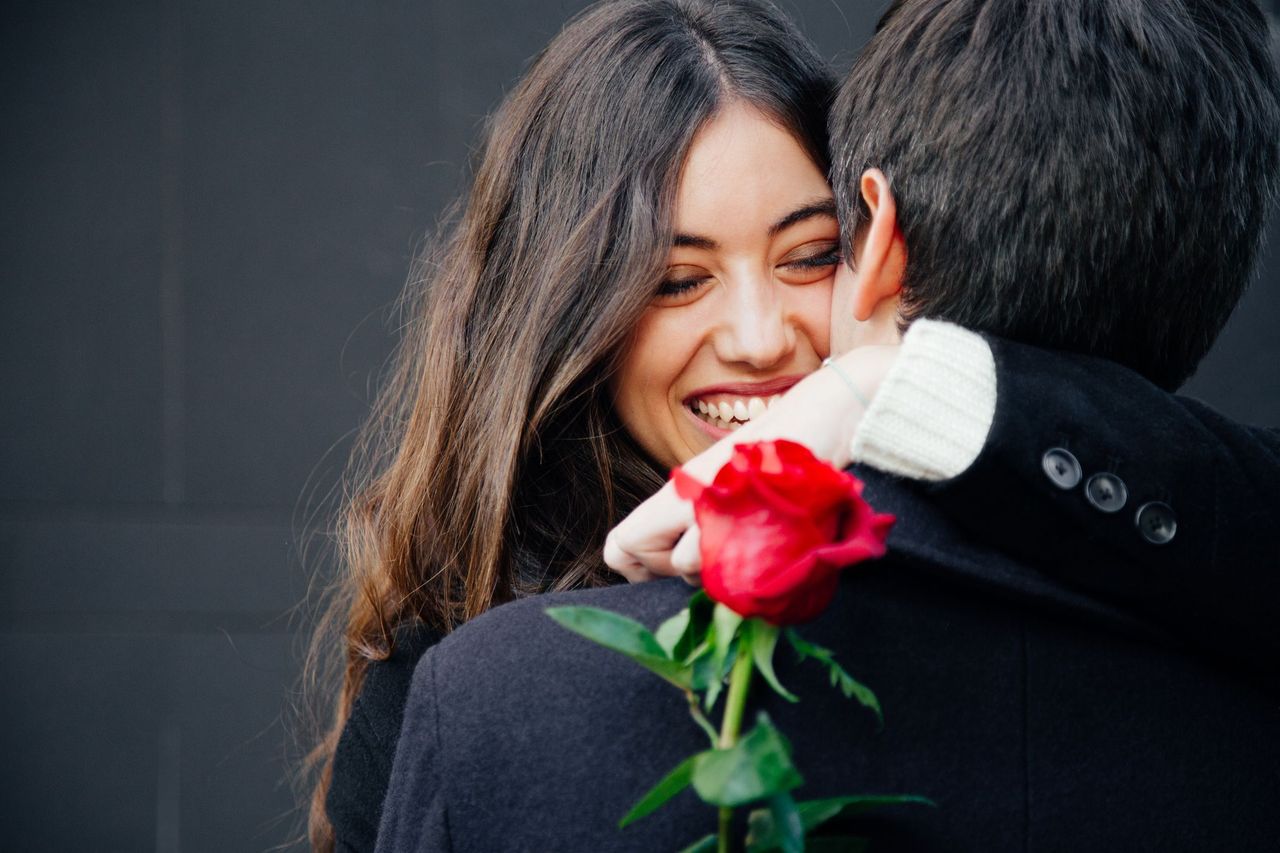 5 głównych różnic między randkowaniem a byciem w związku