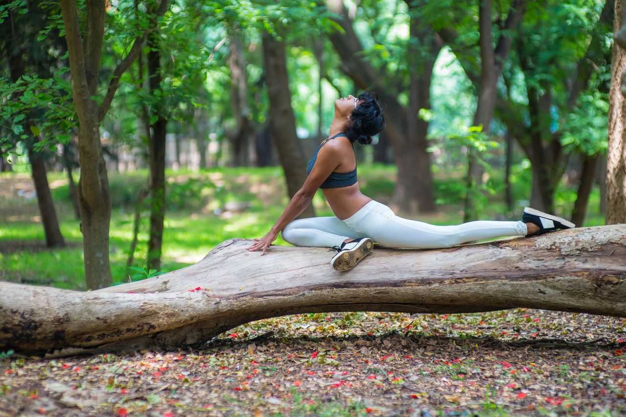 9 skäl till varför det är uppfriskande att träffa en tjej som gör yoga