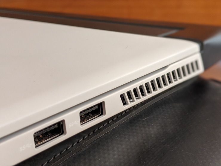 Alienware m15 R2 सबसे सुंदर गेमिंग लैपटॉप है