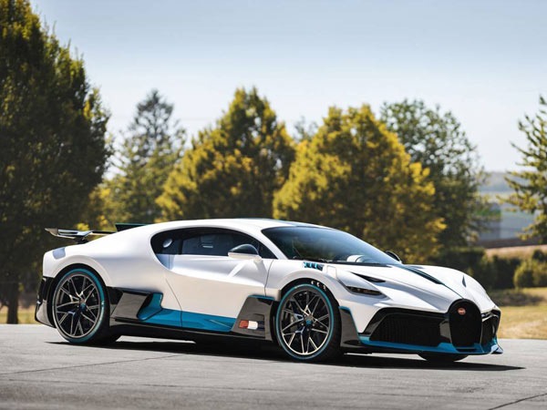 Bugatti Divo: $ 5.8 millones o Rs 43.44 Crores