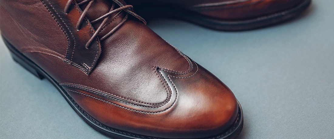 Solbrune langvingede brogue sko for menn