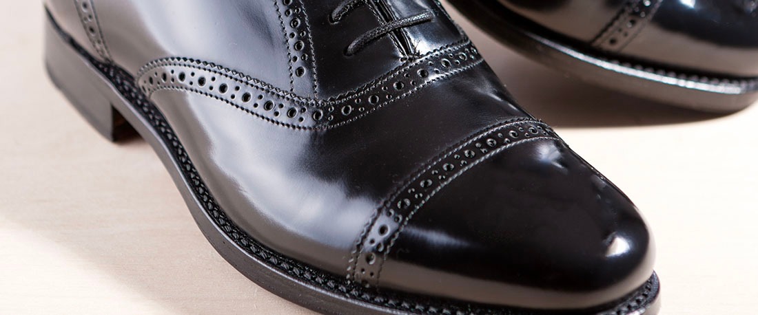Voici tout ce que les hommes doivent savoir sur les chaussures brogues et comment les coiffer correctement
