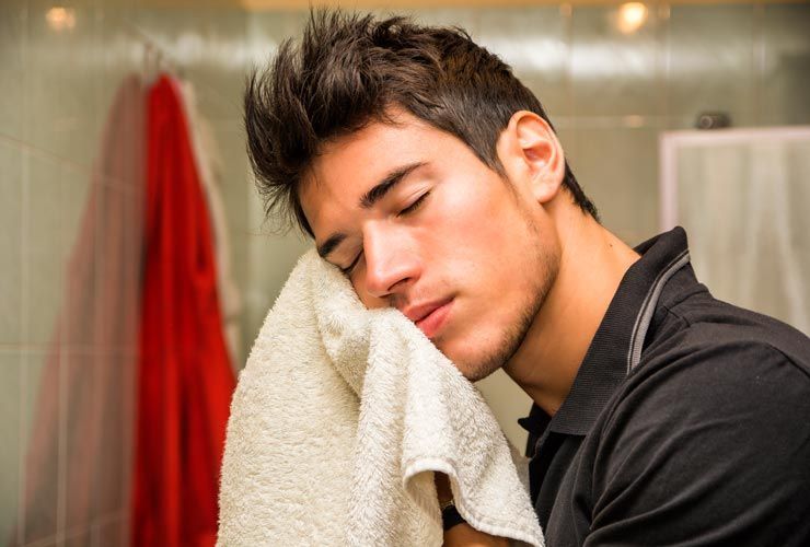 5 trikova bez napora za muškarce kako bi dobili više poljupljivih usana