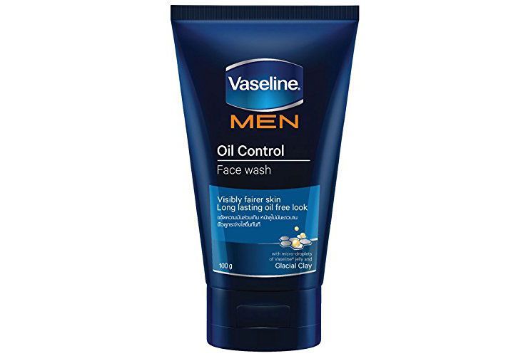 Meilleurs nettoyants pour le visage pour la peau grasse pour les hommes indiens