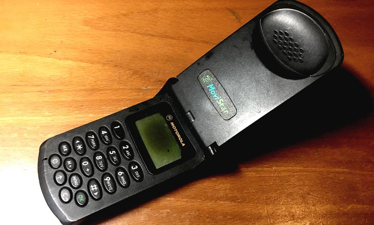 Need olid kõigi aegade 6 kõige ikoonilisemat flip-telefoni, mis omasid mingil hetkel meie elus