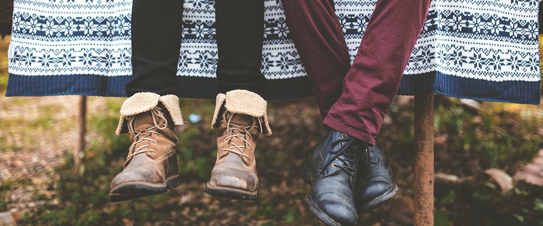 5 أخطاء شائعة يرتكبها الرجال أثناء ارتداء الأحذية وكيفية إصلاحها