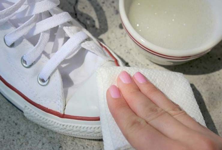 A cipők tisztítása mosás nélkül