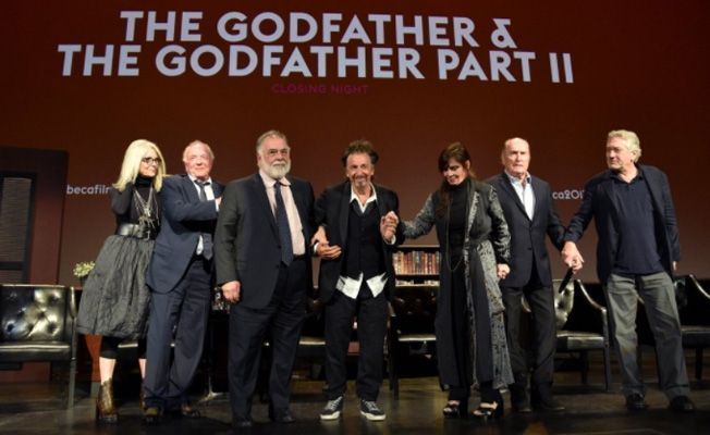 'The Godfather' rollebesetningen kommer sammen for en historisk Corleone-familie sammenkomst etter 45 år