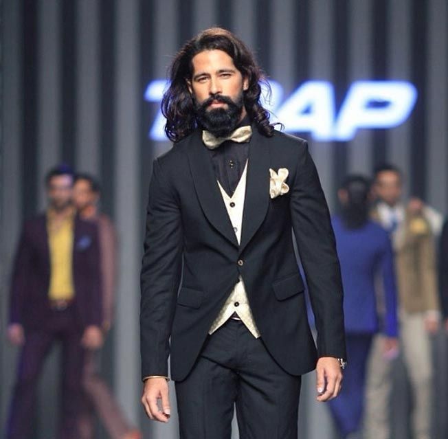 Тези 11 изключително добре облечени пакистански мъже ви показват какъв е стилът