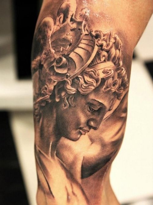 Klasszikus művészeti tetoválás tervezés férfiaknak