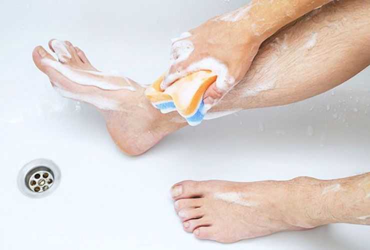 4 étapes faciles pour vous débarrasser rapidement de vos pieds malodorants cet hiver