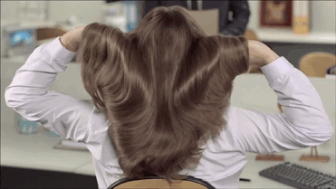 14 Echte worstelingen die alleen een man met lang haar zal begrijpen