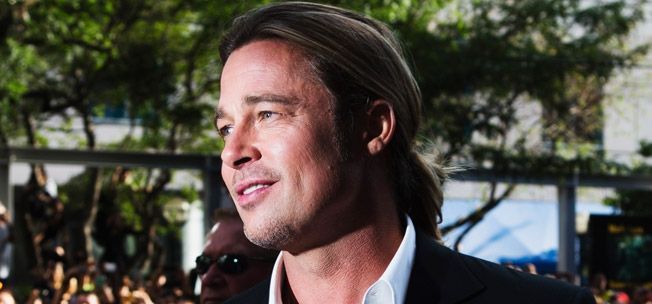 Przewodnik po wspaniałej ewolucji włosów Brada Pitta i czego mogą się z niej nauczyć indyjscy mężczyźni
