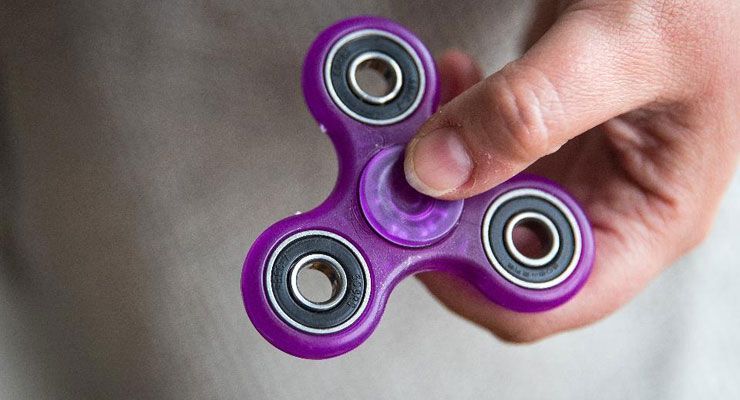 Fidget Spinners може да е добре за вас на работа, но има улов